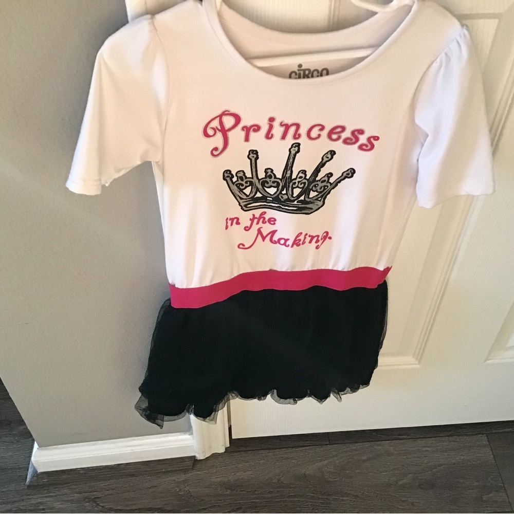 Girls dress with lined tulle skirt